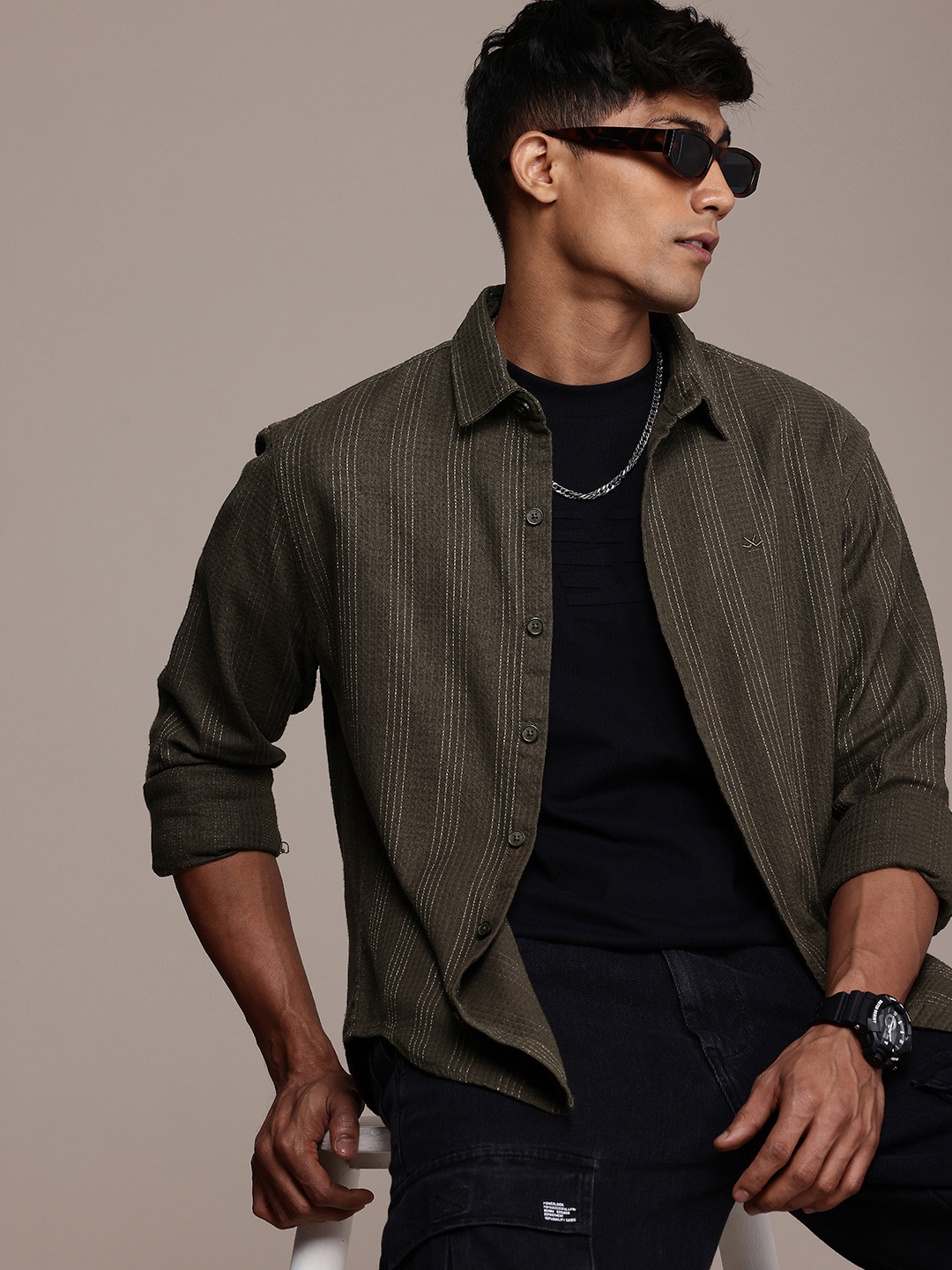 

WROGN Self Striped Comfort Fit Casual Shirt, Olive