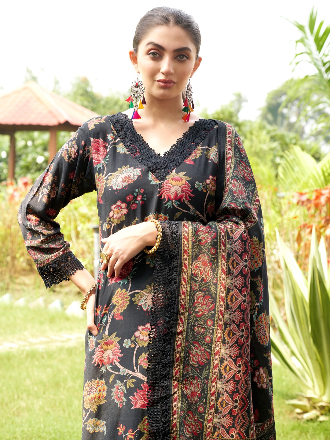 

JIVORA Floral Printed V-Neck Pure Silk Straight Kurta with Trousers & Dupatta, Black