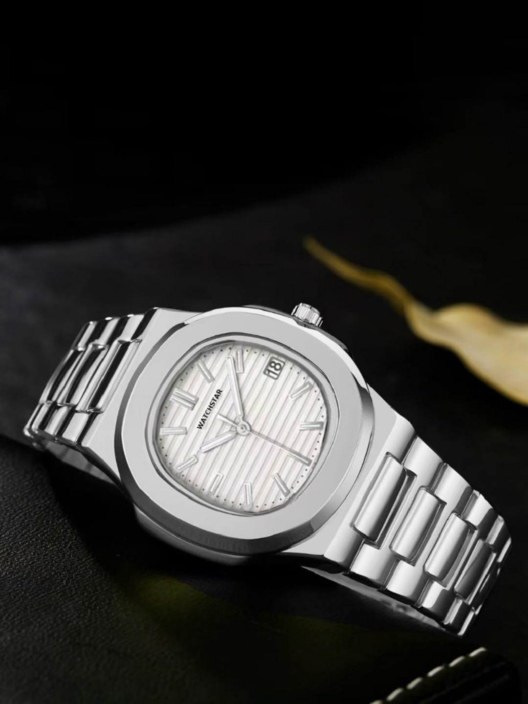 

WATCHSTAR Men Embellished Dial & Stainless Steel Straps Analogue Watch PK Silver