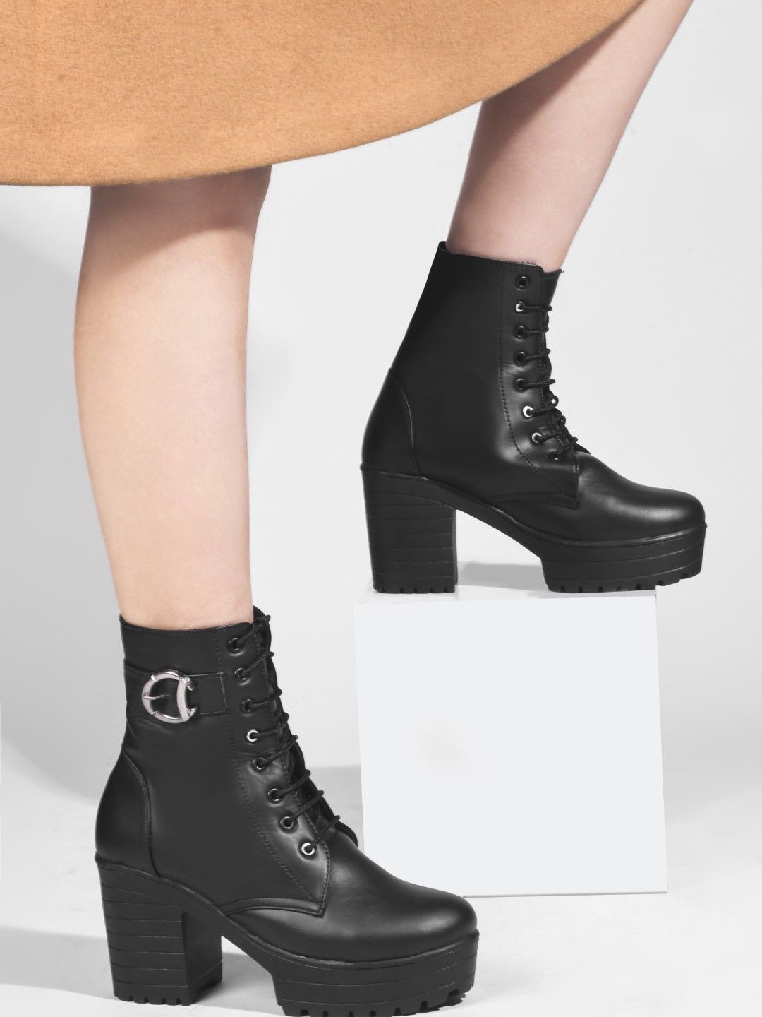 

JM Looks Women Lace-Up Block Heels Chunky Boots, Black