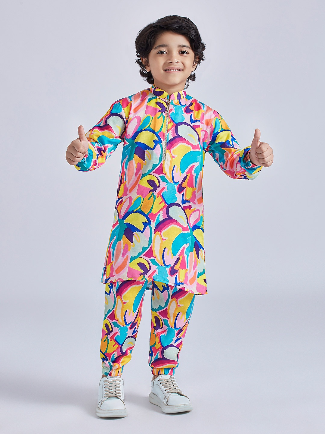 

VASTRAMAY Boys Abstract Printed Mandarin Collar Regular Kurta With Pyjama, Blue