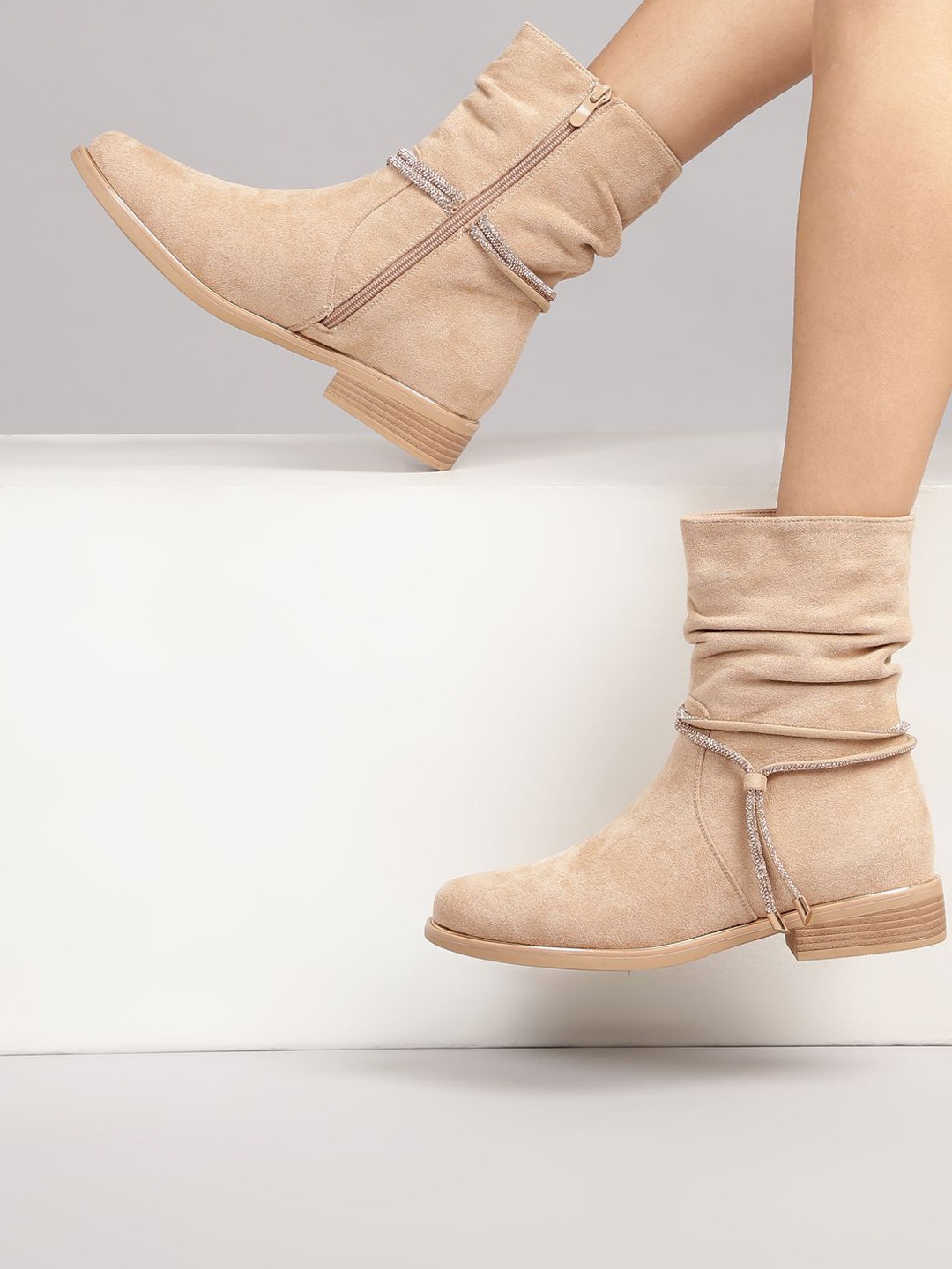 

Truffle Collection Women Suede Winter Boots, Khaki