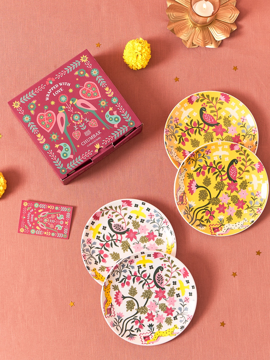 

Chumbak Yellow & White 4 Pieces Printed Glossy Plates