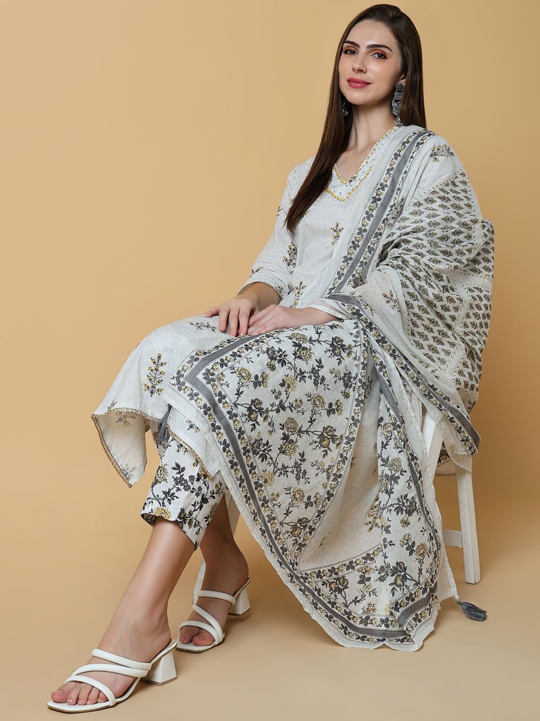 

SHOWOFF Ethnic Motifs Printed V-Neck Straight Kurta With Trousers & Dupatta, Off white