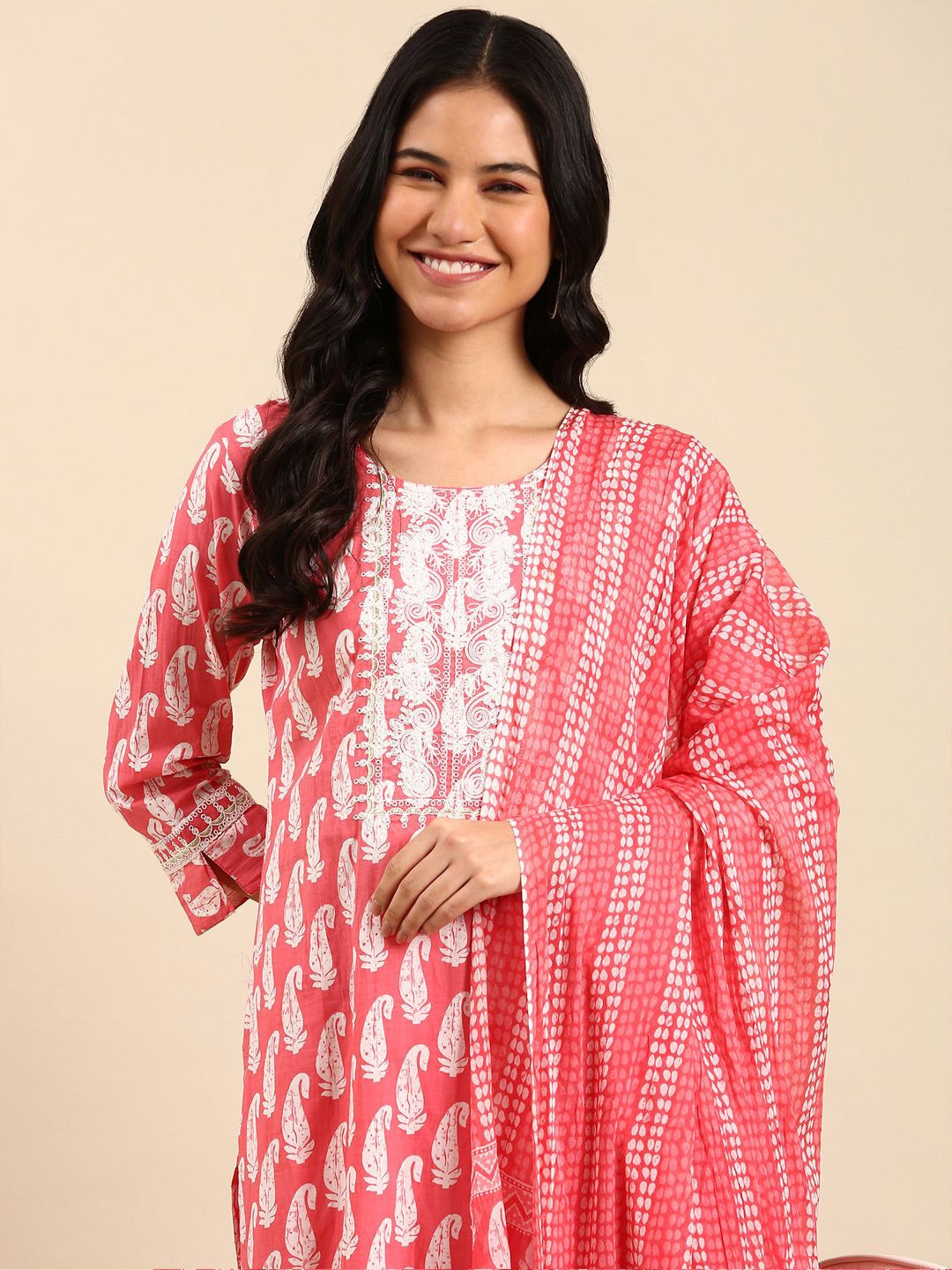 

SHOWOFF Paisley Printed Thread Work Straight Kurta With Trouser & Dupatta, Pink