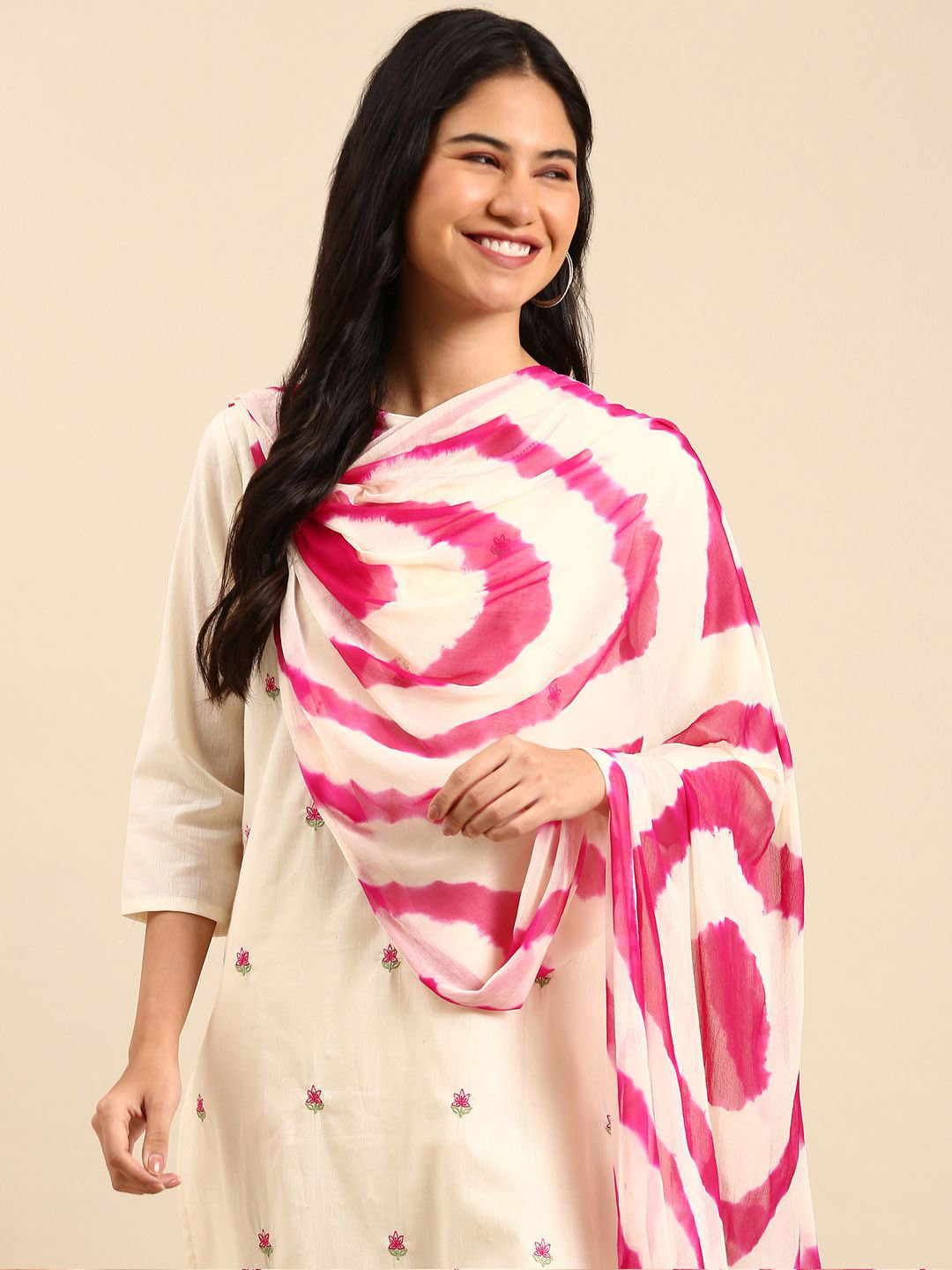 

SHOWOFF Floral Embroidered Thread Work Straight Kurta with Trousers & With Dupatta, Cream