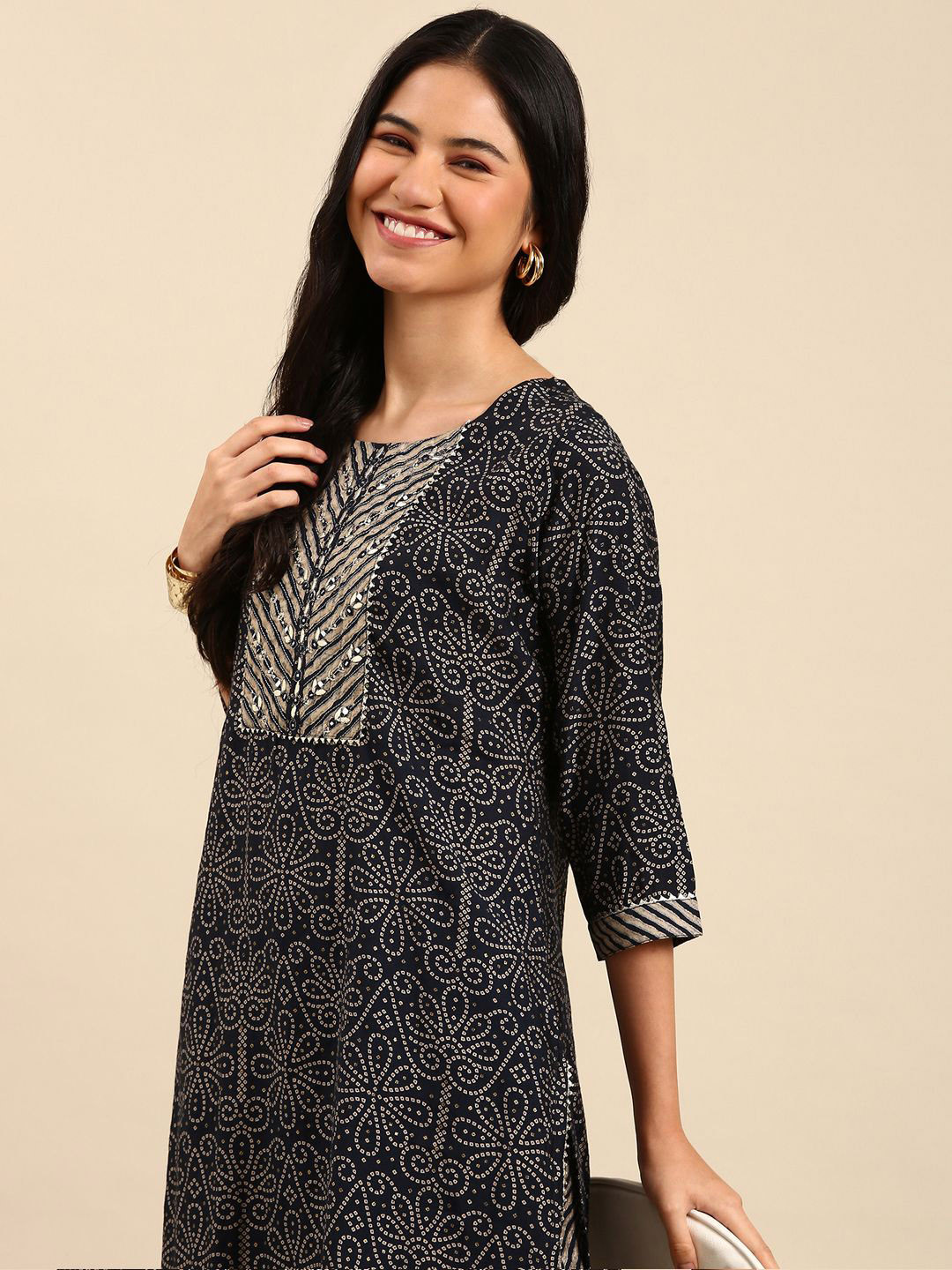 

SHOWOFF Bandhani Embroidered Mirror Work Chanderi Cotton Straight Kurta With Trousers, Navy blue