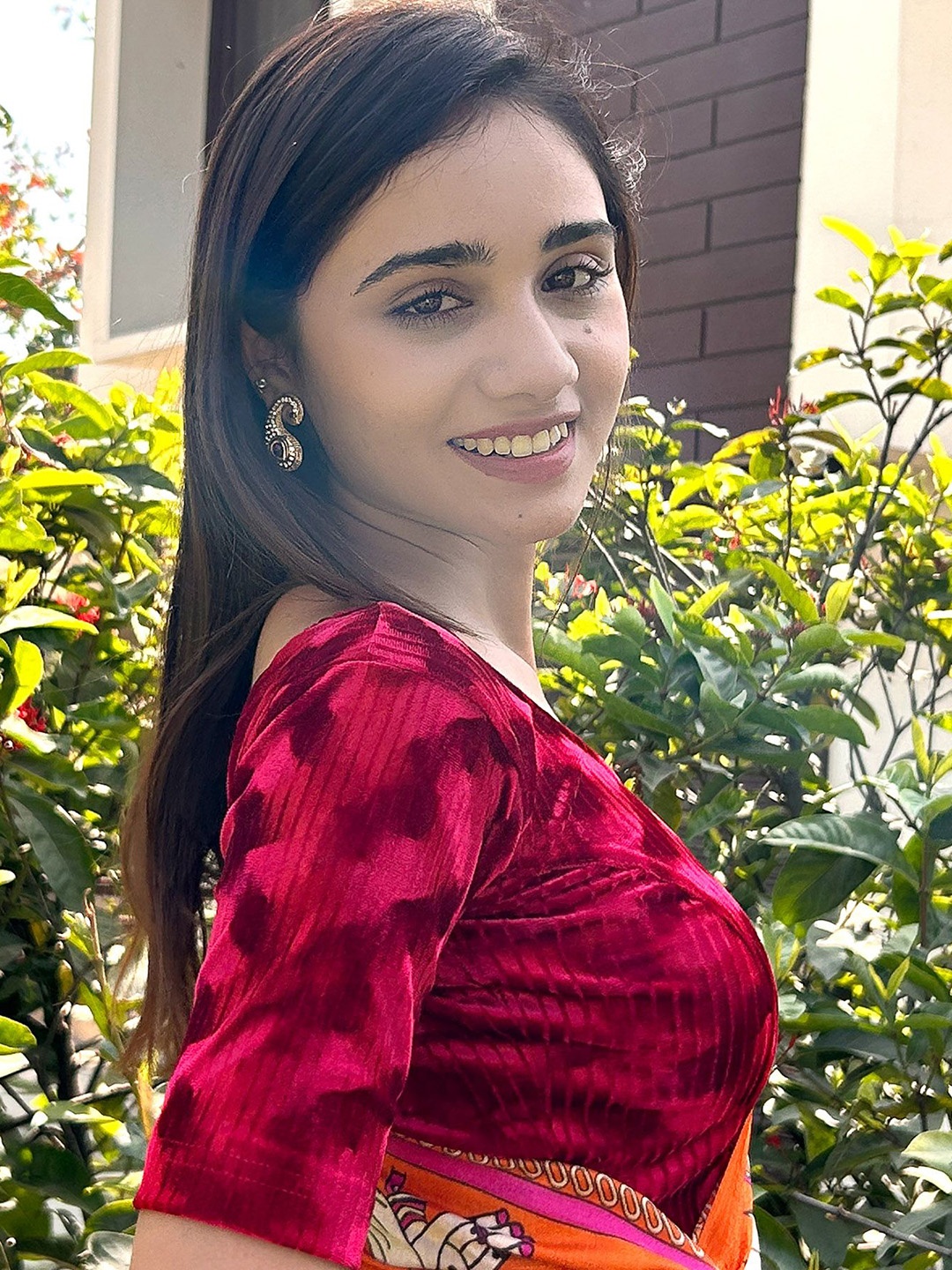 

Bindigasm's Advi Round Neck Velvet Saree Blouse, Red