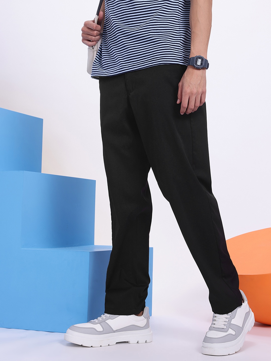 

Aeropostale Men Regular Fit Chinos, Black