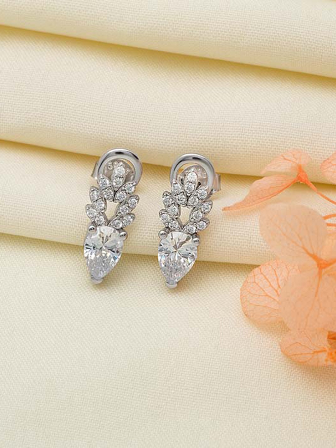 

SILBERRY 925 Sterling Silver Stone Studded Studs