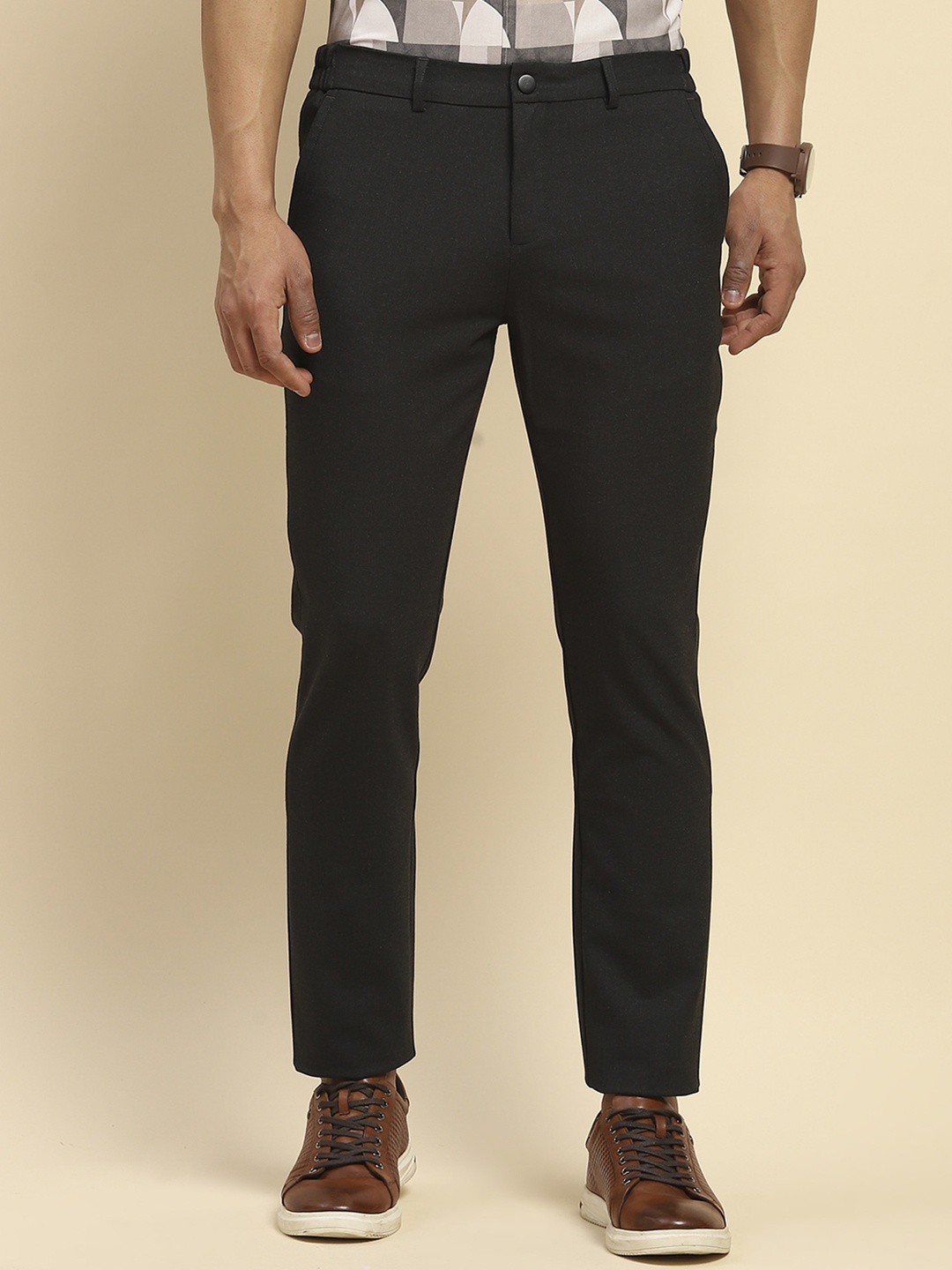 

Global Republic Men Relaxed Straight Leg Easy Wash Trouser, Black