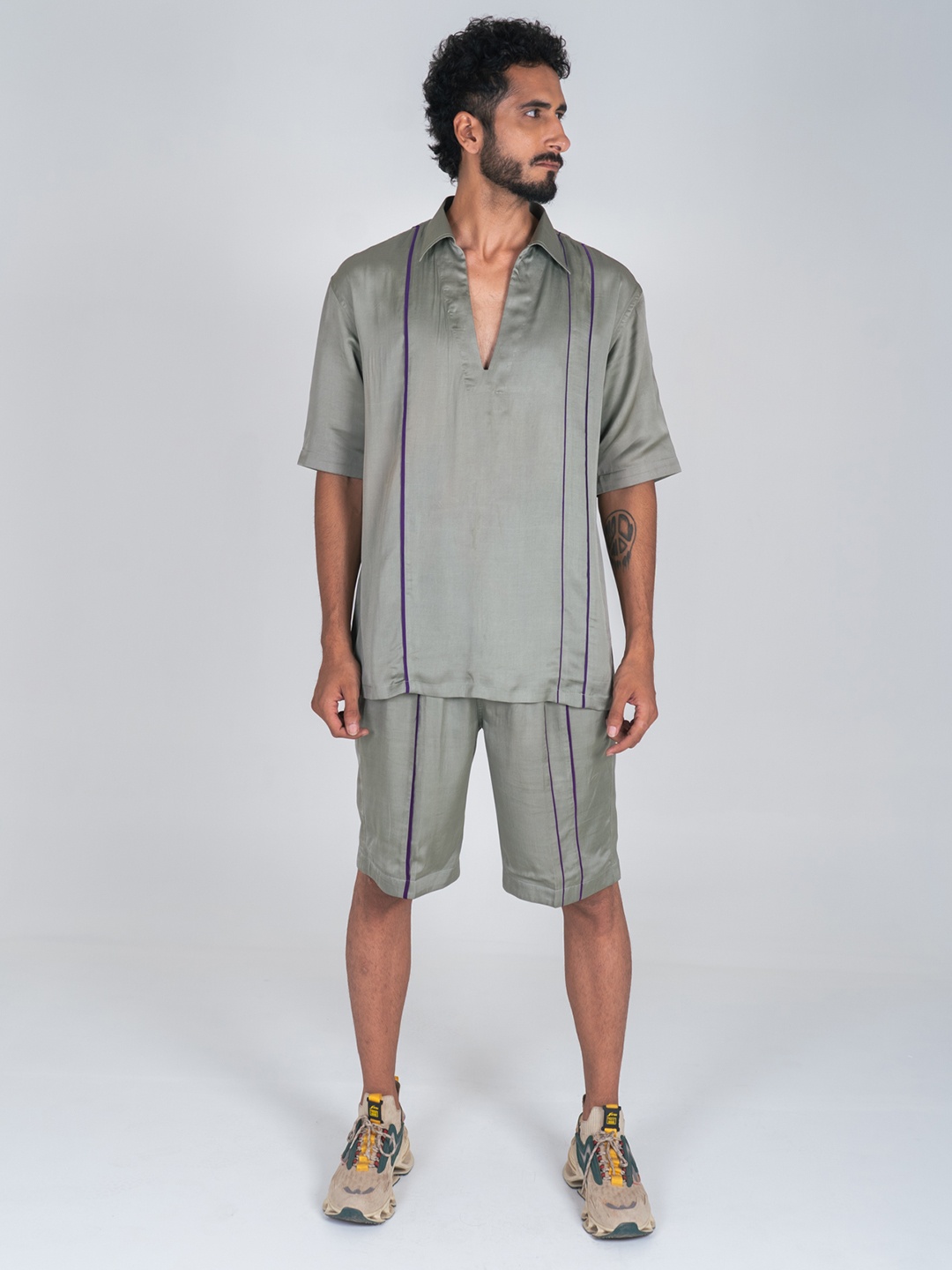 

Neora Shirt Collar T-Shirt With Shorts, Green