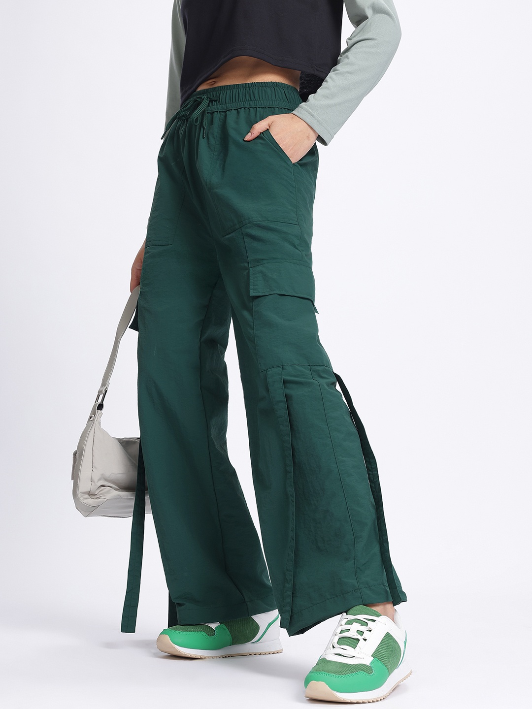 

DressBerry Women Urban Utility Fresh Finds Cargo Trousers, Green