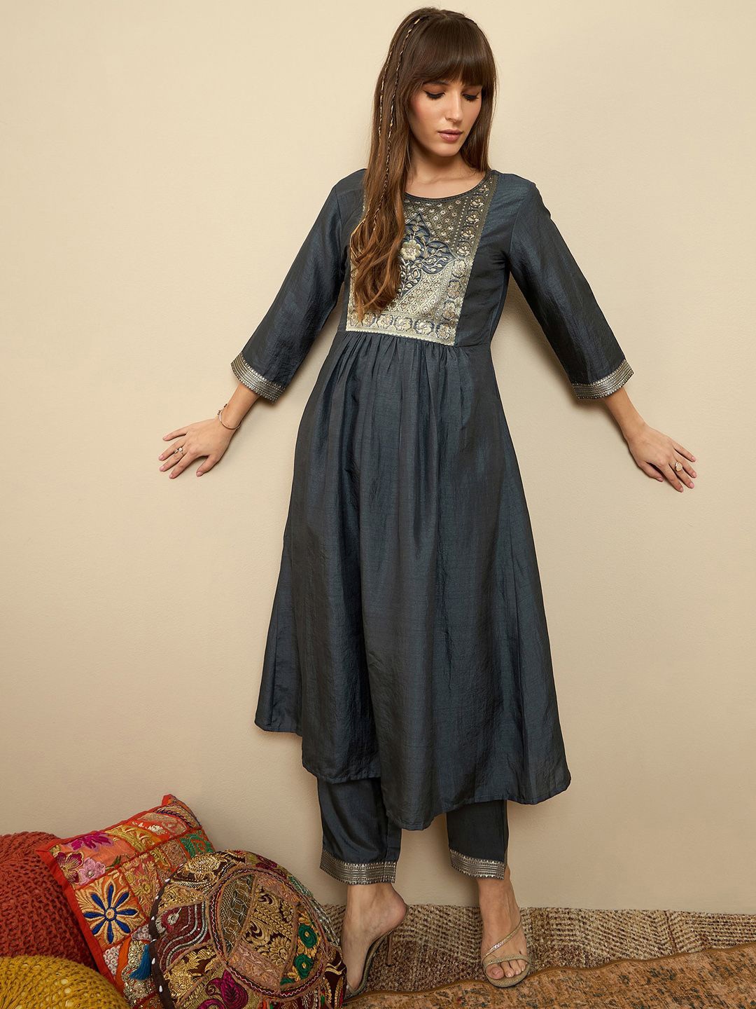 

Indo Era Floral Yoke Design A-Line Kurta With Trousers, Grey