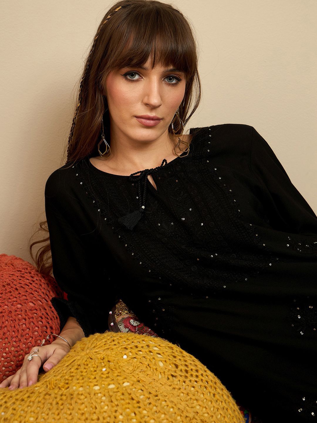 

Indo Era Black Floral Embroidered Tie Up Neck Straight Kurta