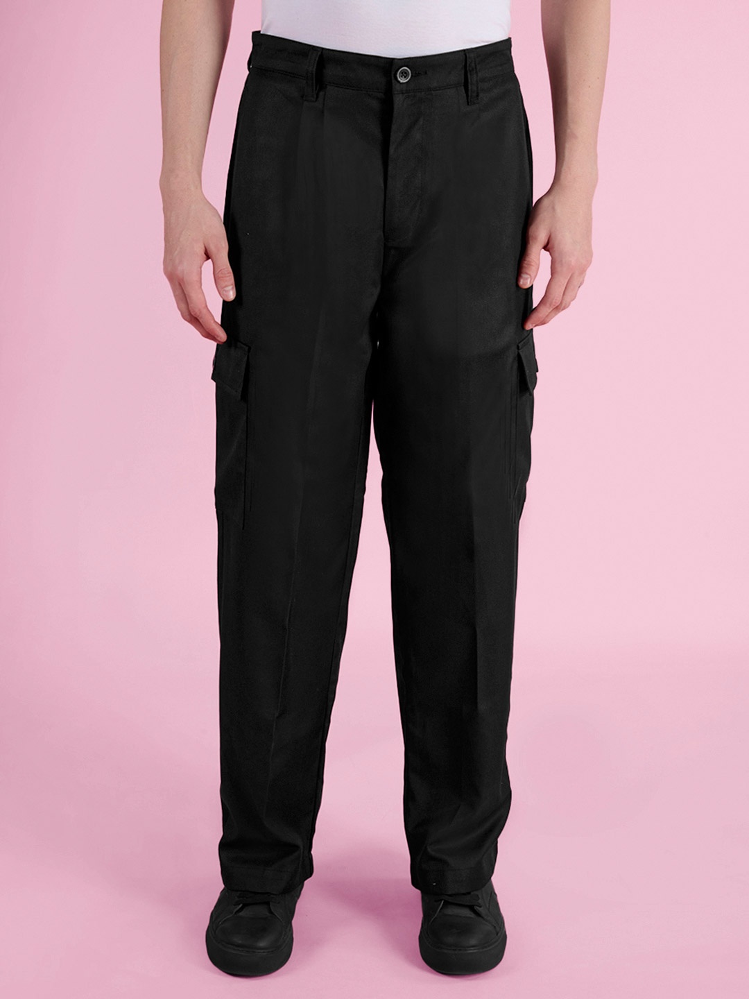

Bene Kleed Men Mid-Rise Relaxed Loose Fit Cargos Trousers, Black