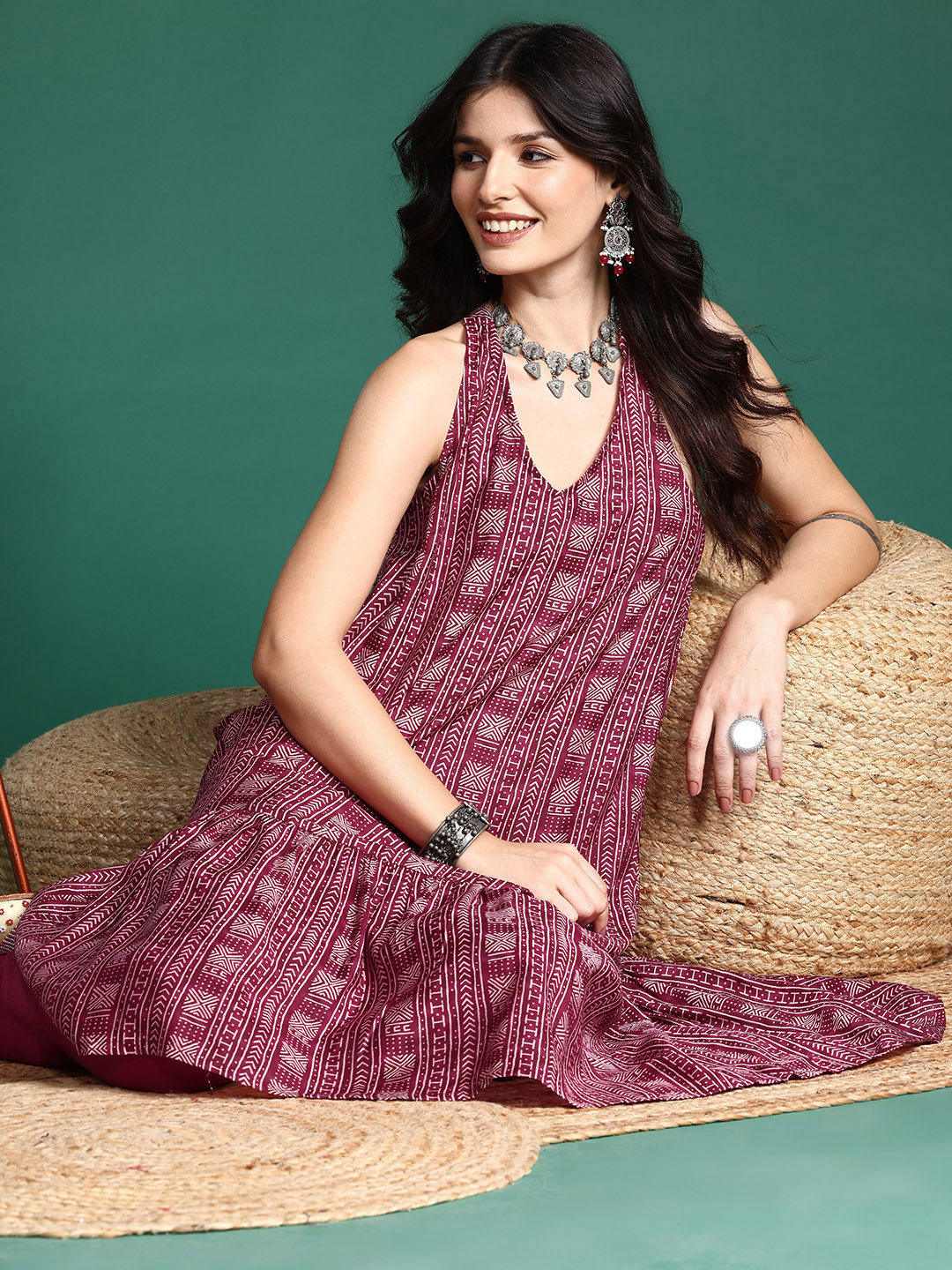 

Sangria Tribal Printed Kurta with Trousers, Red