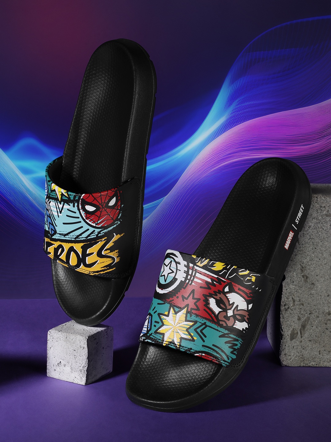 

MARVEL STREET Men Marvel Superheroes Printed Sliders, Black