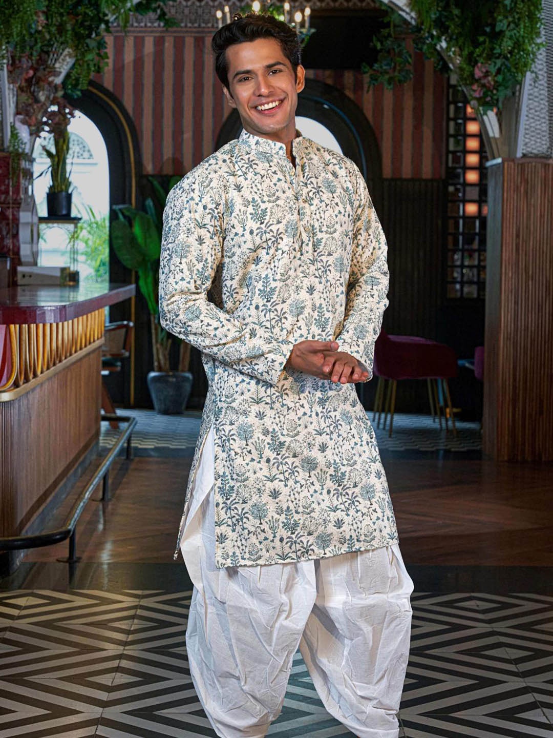 

Shasak Floral Printed Cotton Straight Kurta, White