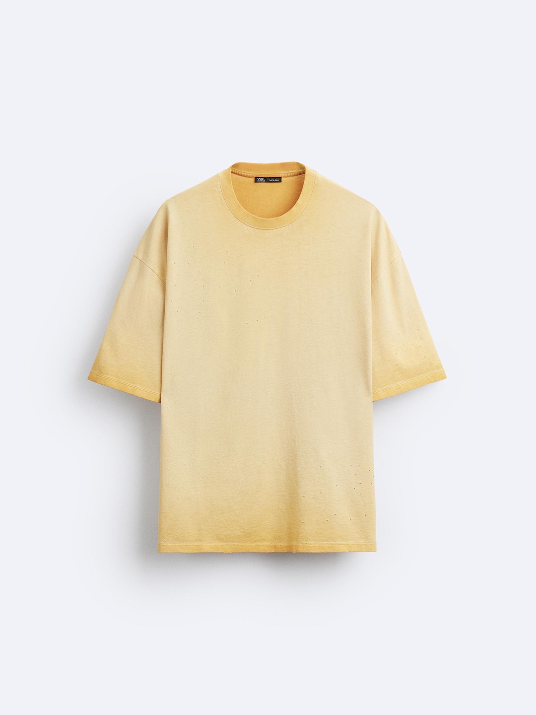 

ZARA Men T-shirt, Yellow