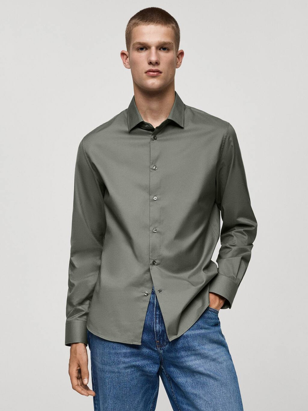 

MANGO MAN Solid Casual Shirt, Green