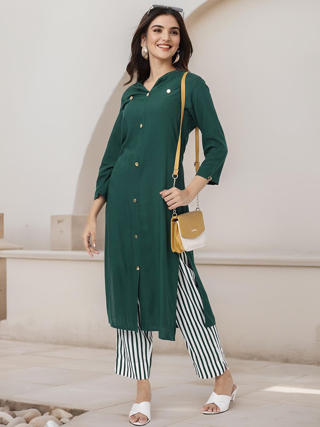 

Ishin Mandarin Collar Straight Kurta With Trouser, Green