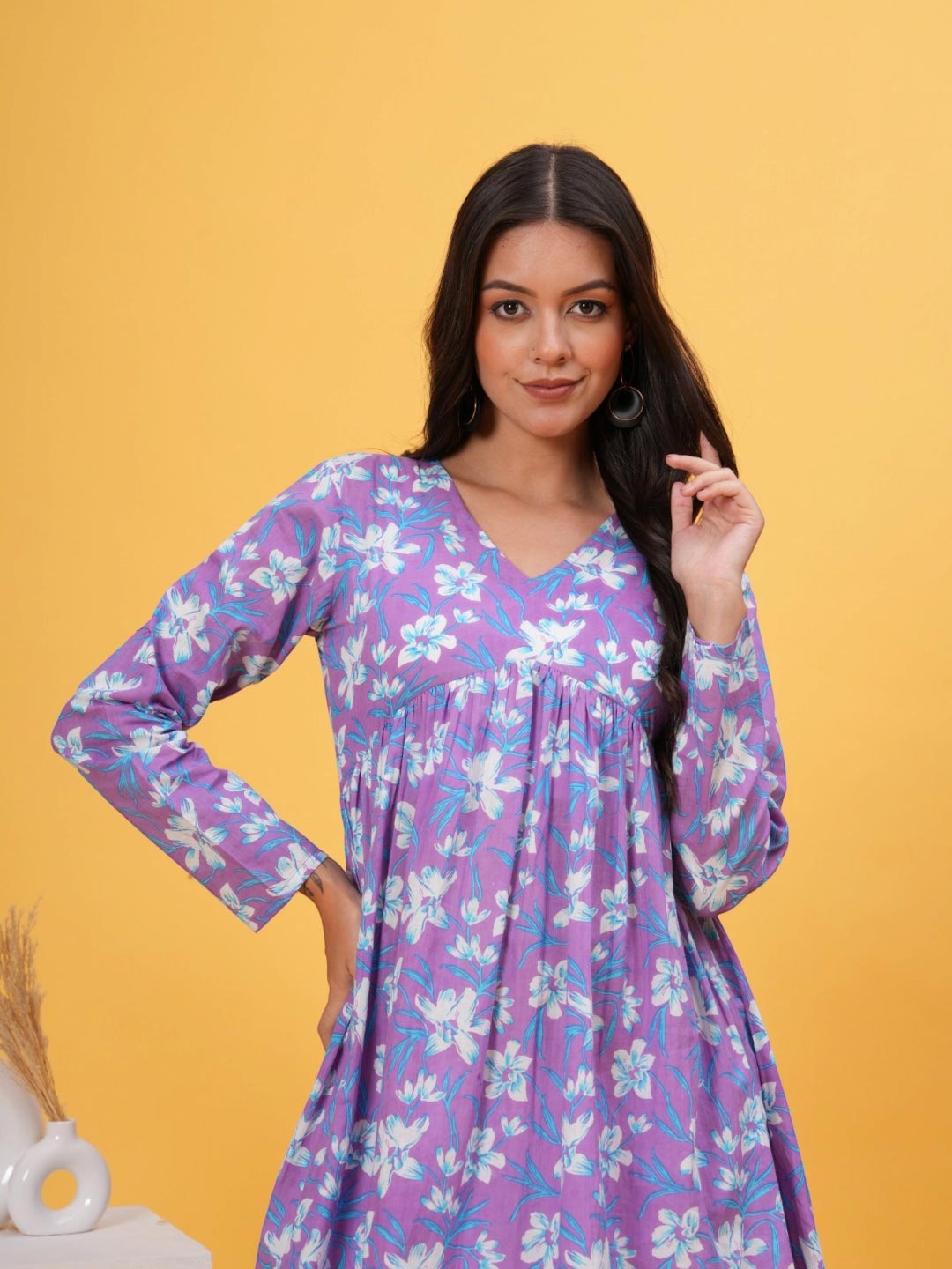 

SHIONS Women Floral Printed V-Neck Pure Cotton Kurti, Purple