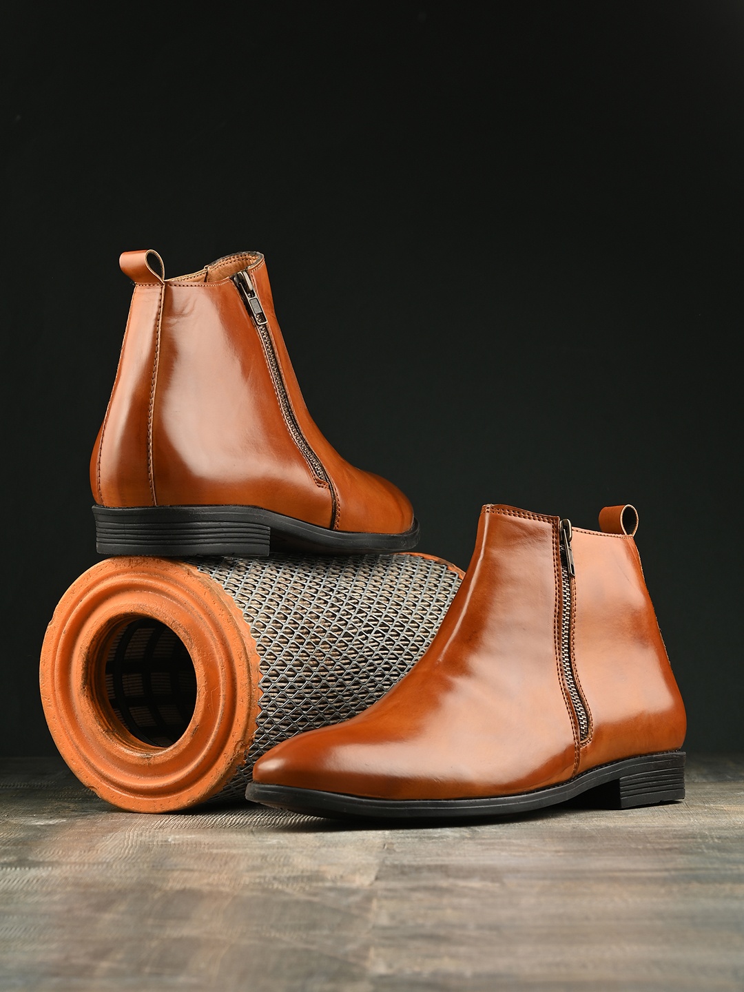 

SERVER Men Solid High-Top Derbys, Tan