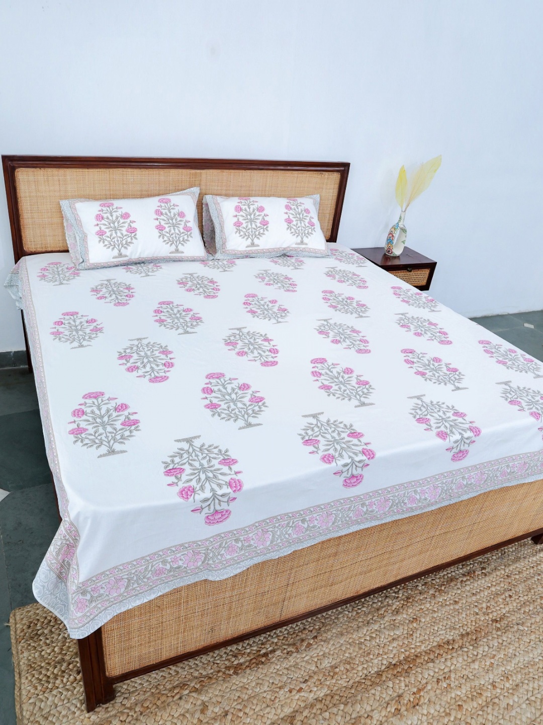 

Plarsh Comfort White Ethnic Motifs Pure Cotton 300 TC King Bedsheet with 2 Pillow Covers