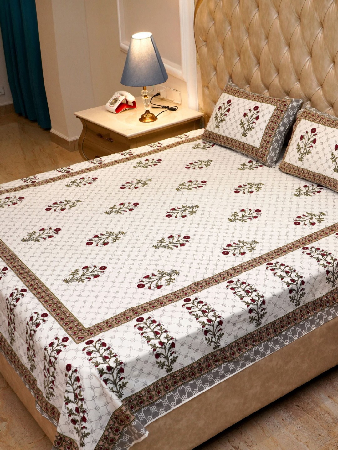 

Plarsh Comfort White & Pink Floral Pure Cotton 240 TC King Bedsheet with 2 Pillow Covers