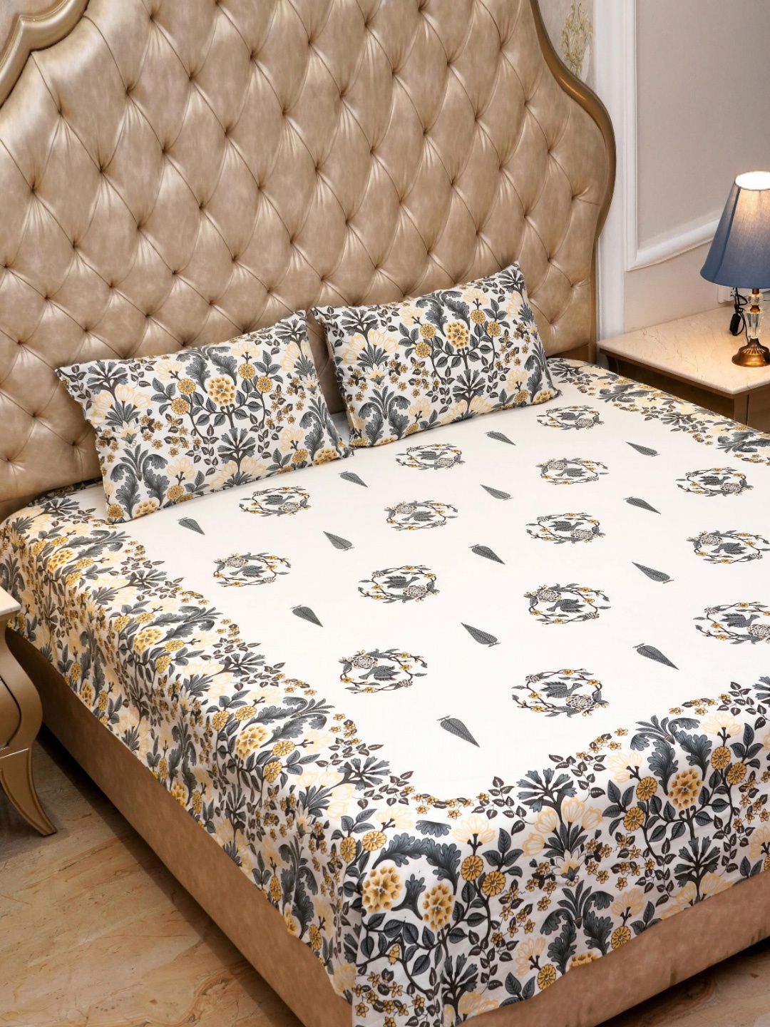 

Plarsh Comfort White & Grey Floral Pure Cotton 240 TC King Bedsheet with 2 Pillow Covers