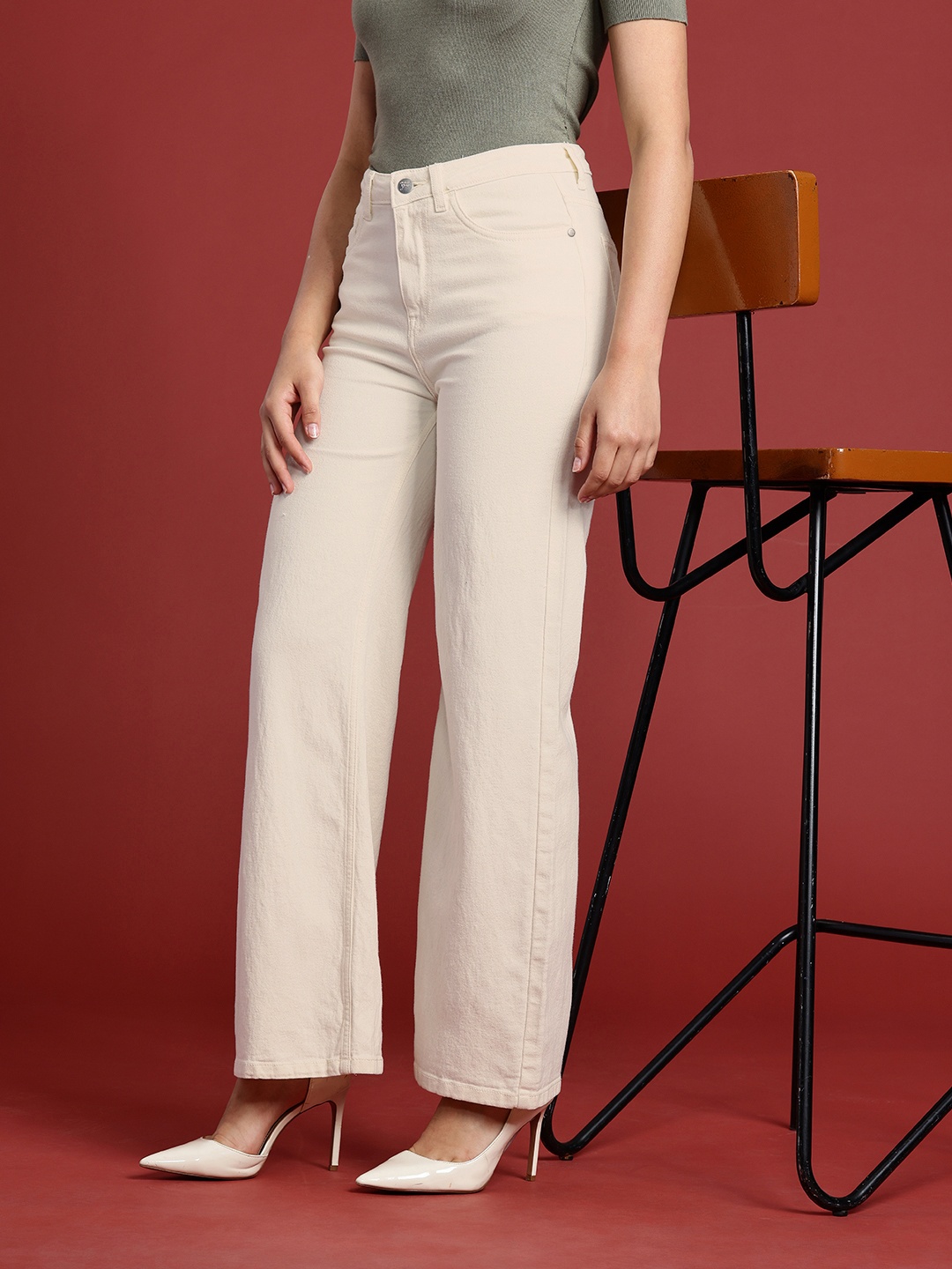 

all about you Women Flared High-Rise Jeans, Off white
