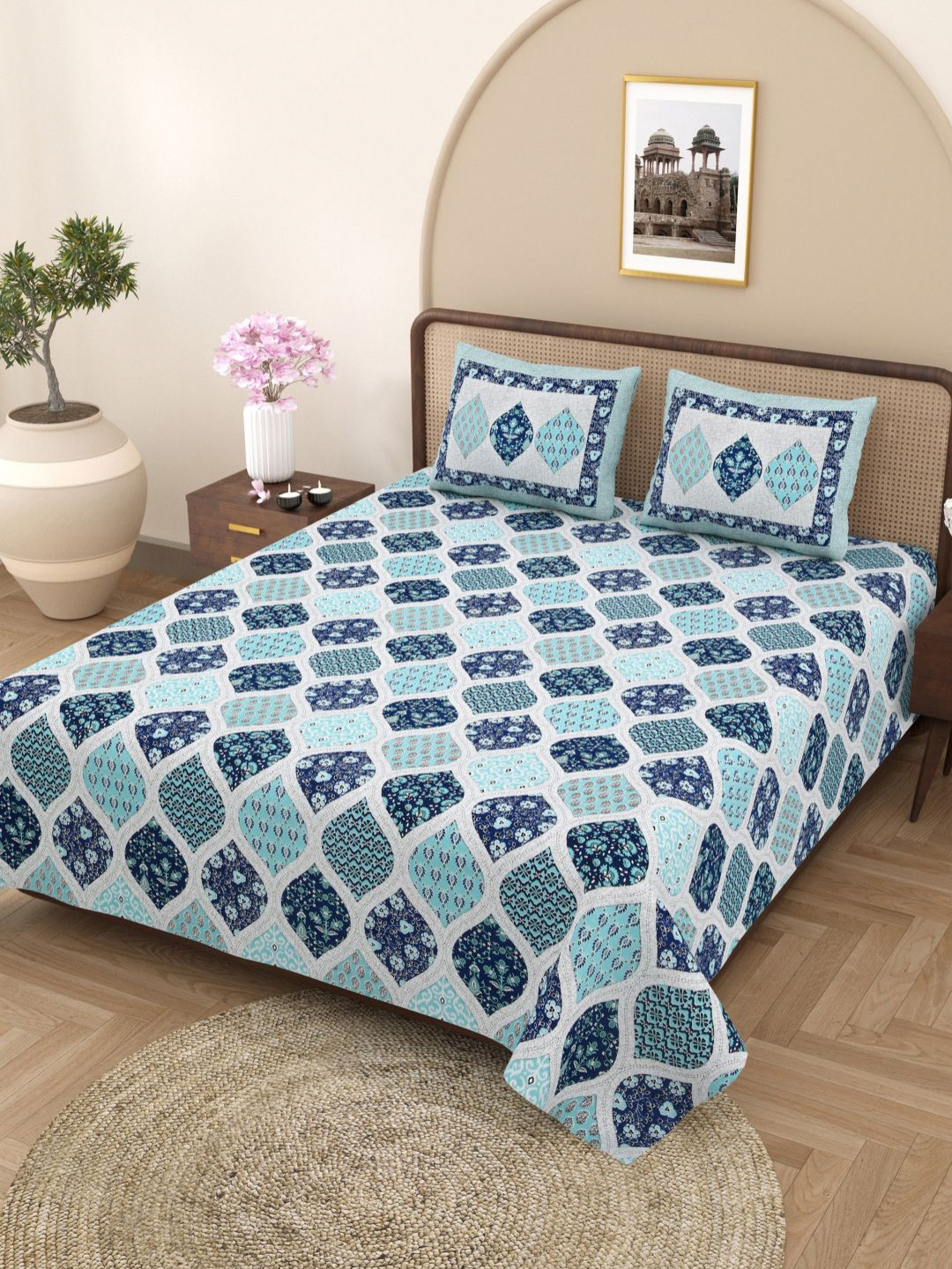 

Plarsh Comfort White & Blue Floral Pure Cotton 180 TC King Bedsheet with 2 Pillow Covers