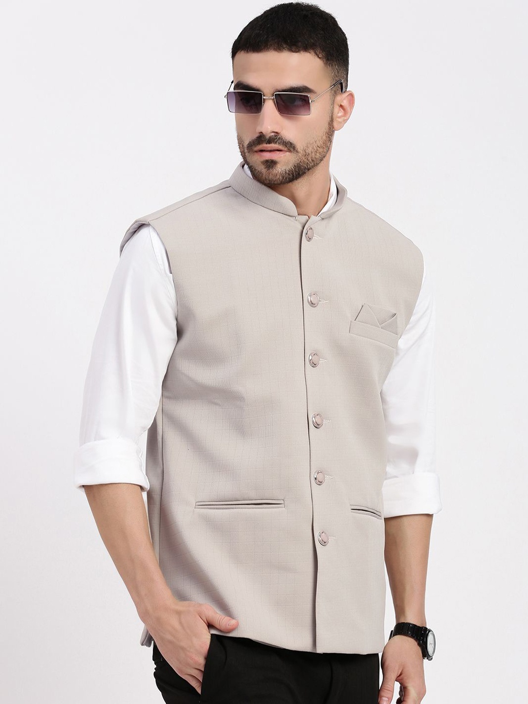 

SHOWOFF Men mandarin collar Slim-Fit Nehru Jacket, Grey