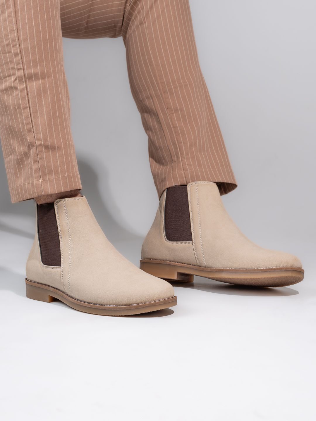 

FRANKROMELLO Men Chelsea Block Boots, Beige