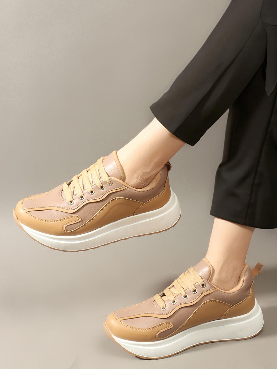 

The Roadster Lifestyle Co Women Casual Comfort Sneaker, Beige
