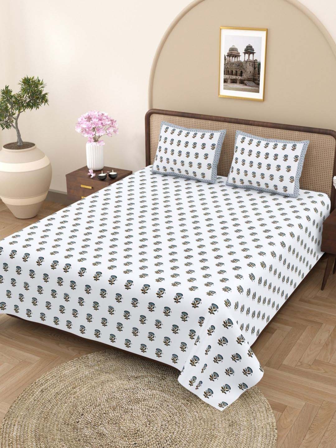 

Plarsh Comfort White & Blue Floral Pure Cotton 180 TC King Bedsheet with 2 Pillow Covers