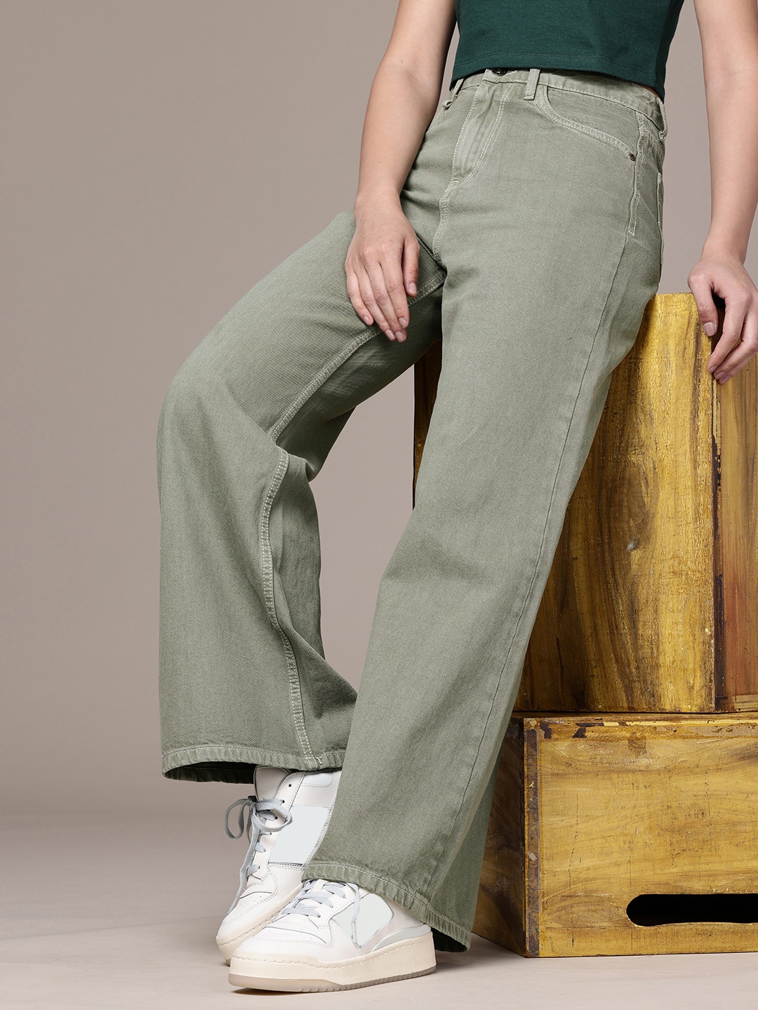 

The Roadster Life Co. Women Pure Cotton Wide Leg High-Rise Jeans, Olive