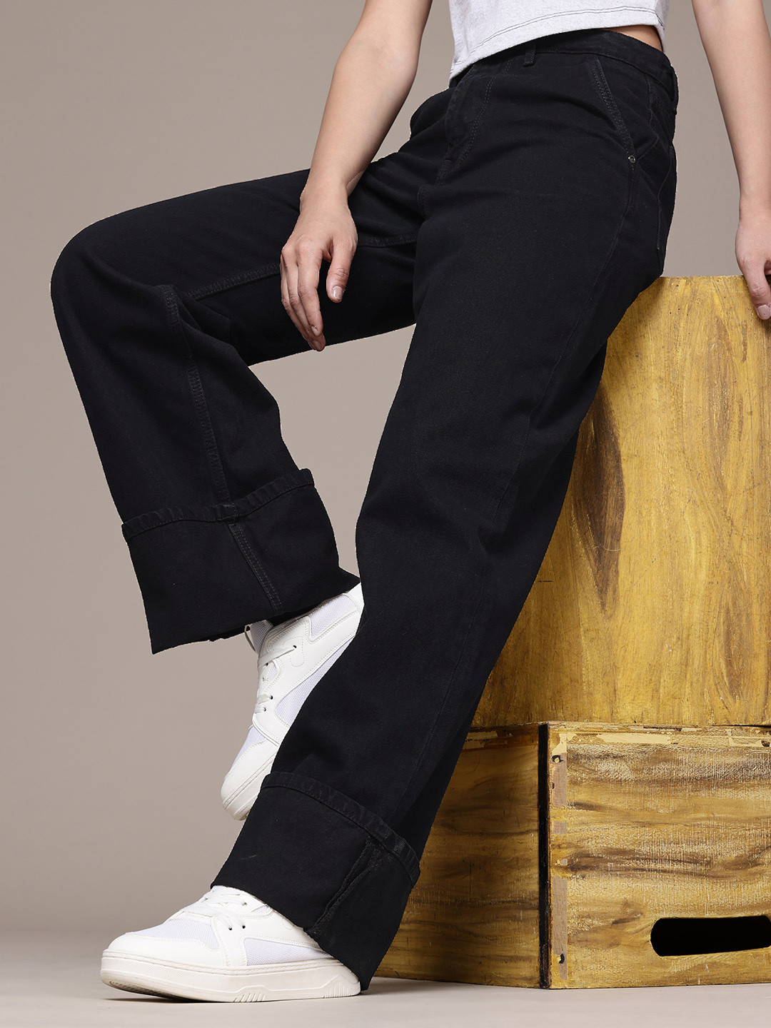 

The Roadster Life Co. Women Baggy Fit High-Rise Pure Cotton Jeans, Black