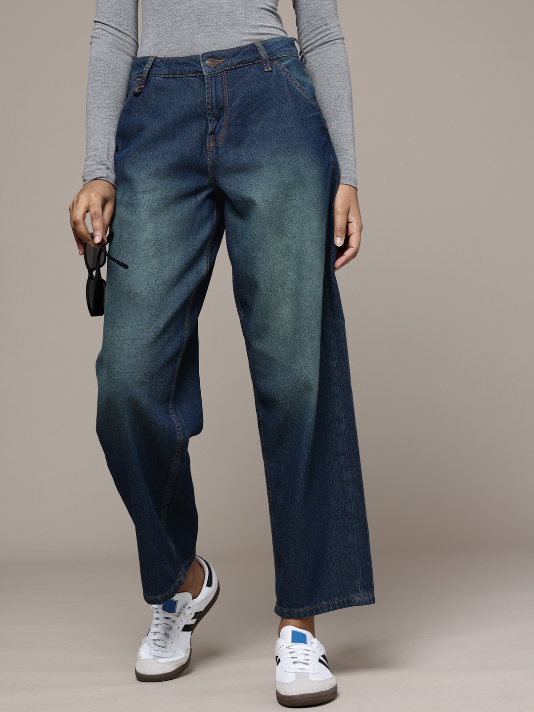 

The Roadster Life CO. Women Skater Fit Heavy Fade Pure Cotton Jeans, Blue