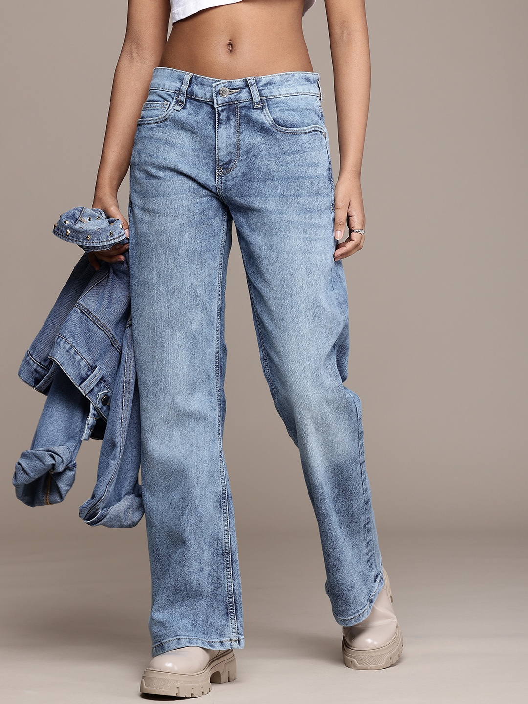 

The Roadster Life Co. Women Slim Flared Fit Low-Rise Heavy Fade Stretchable Jeans, Blue
