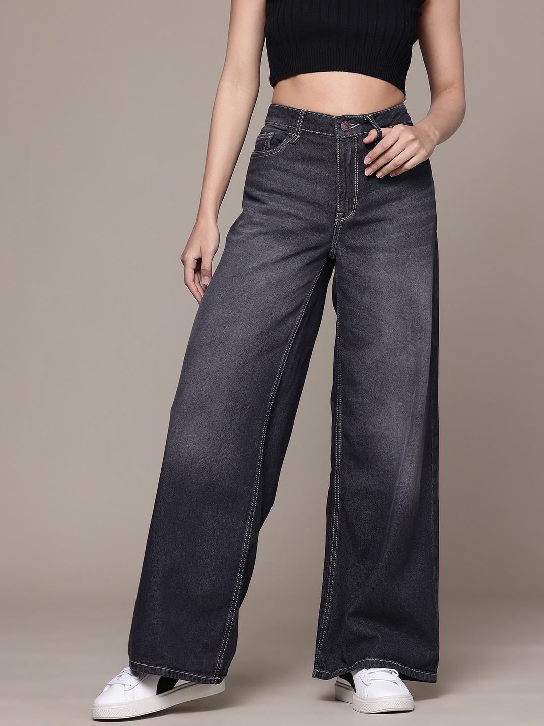 

The Roadster Life Co. Women Baggy Wide Leg High-Rise Heavy Fade Jeans, Black