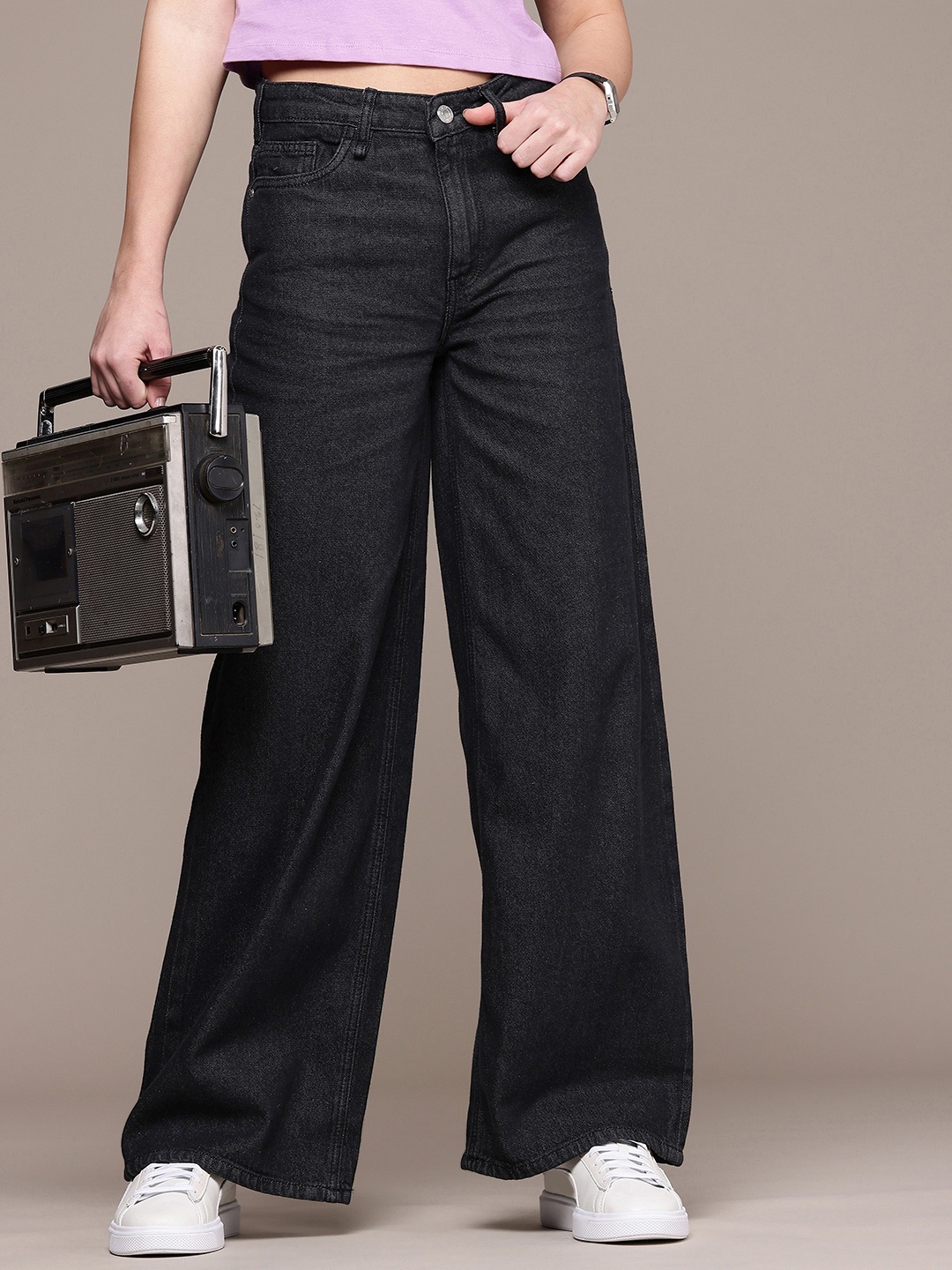 

The Roadster Life Co. Women Baggy Wide Leg Dark Shade Pure Cotton Jeans, Charcoal