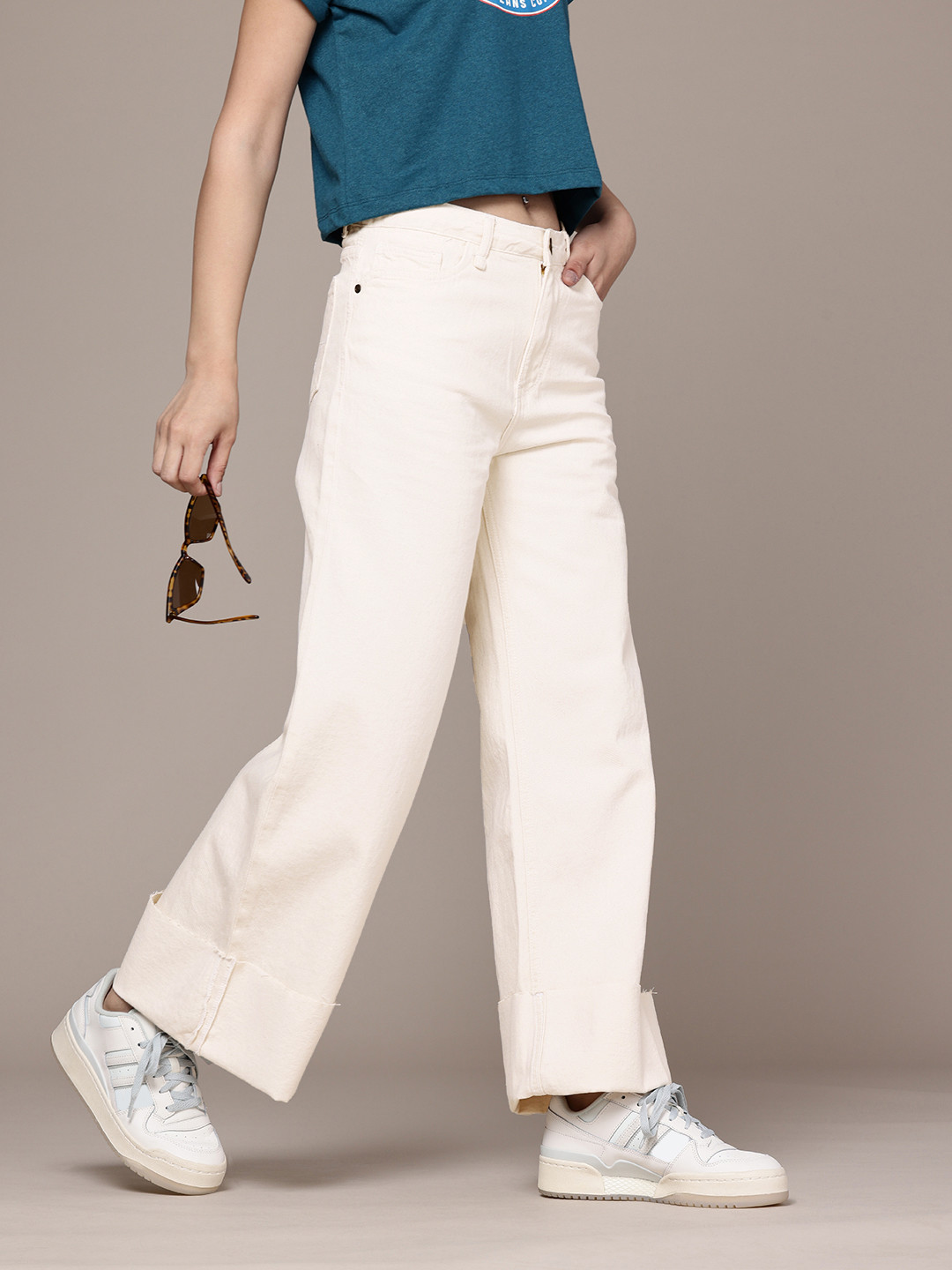 

The Roadster Life Co. Women Pure Cotton Wide Leg High-Rise Jeans, Off white