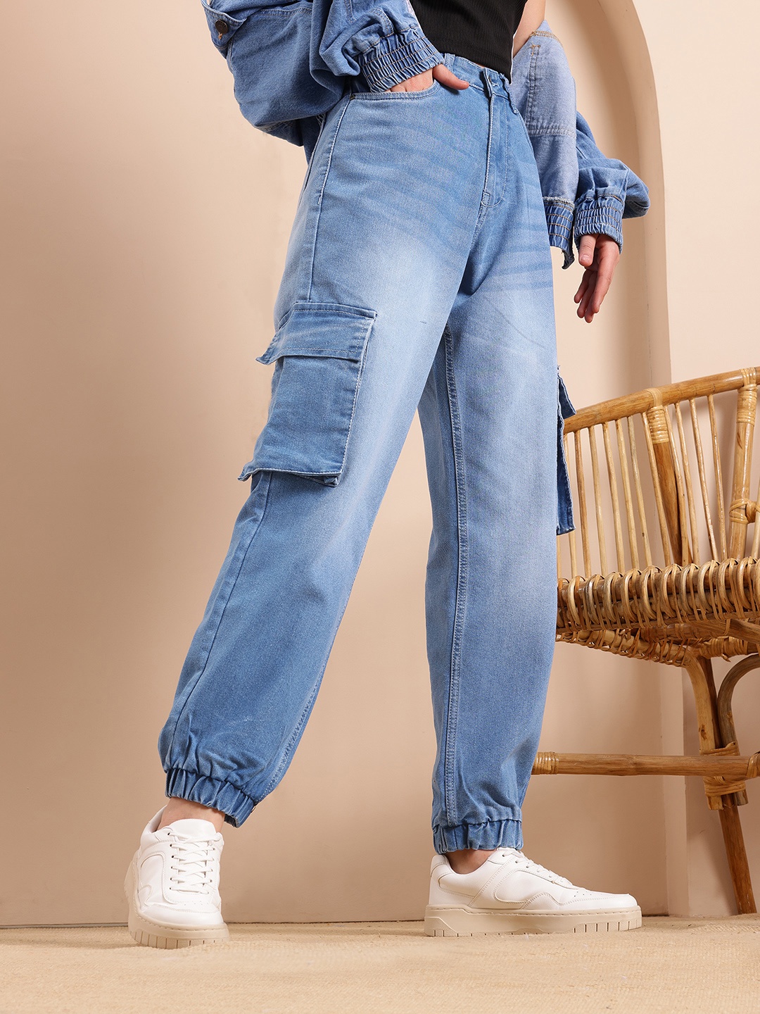 

Mast & Harbour Women Light Fade Pure Cotton Jogger Jeans, Blue