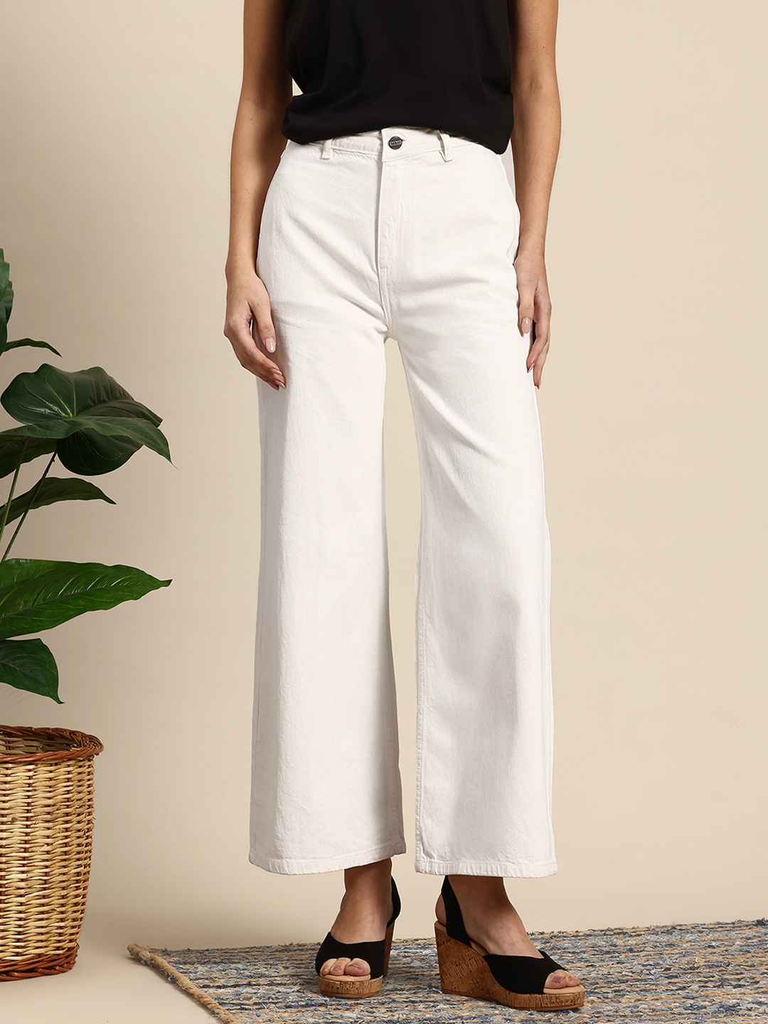 

Mast & Harbour Women Wide Leg Pure Cotton Stretchable Jeans, Off white