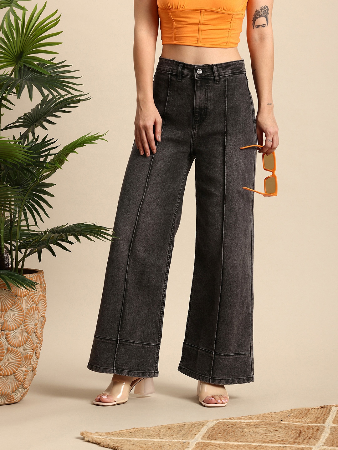 

Mast & Harbour Women Wide Leg Light Fade Stretchable Jeans, Charcoal