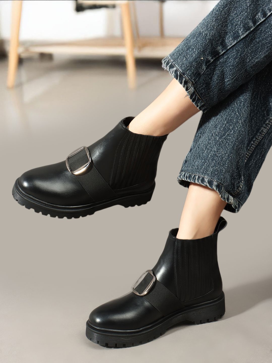 

Carlton London Women Casual Block-Heeled Chelsea Boots With Buckle Details, Black