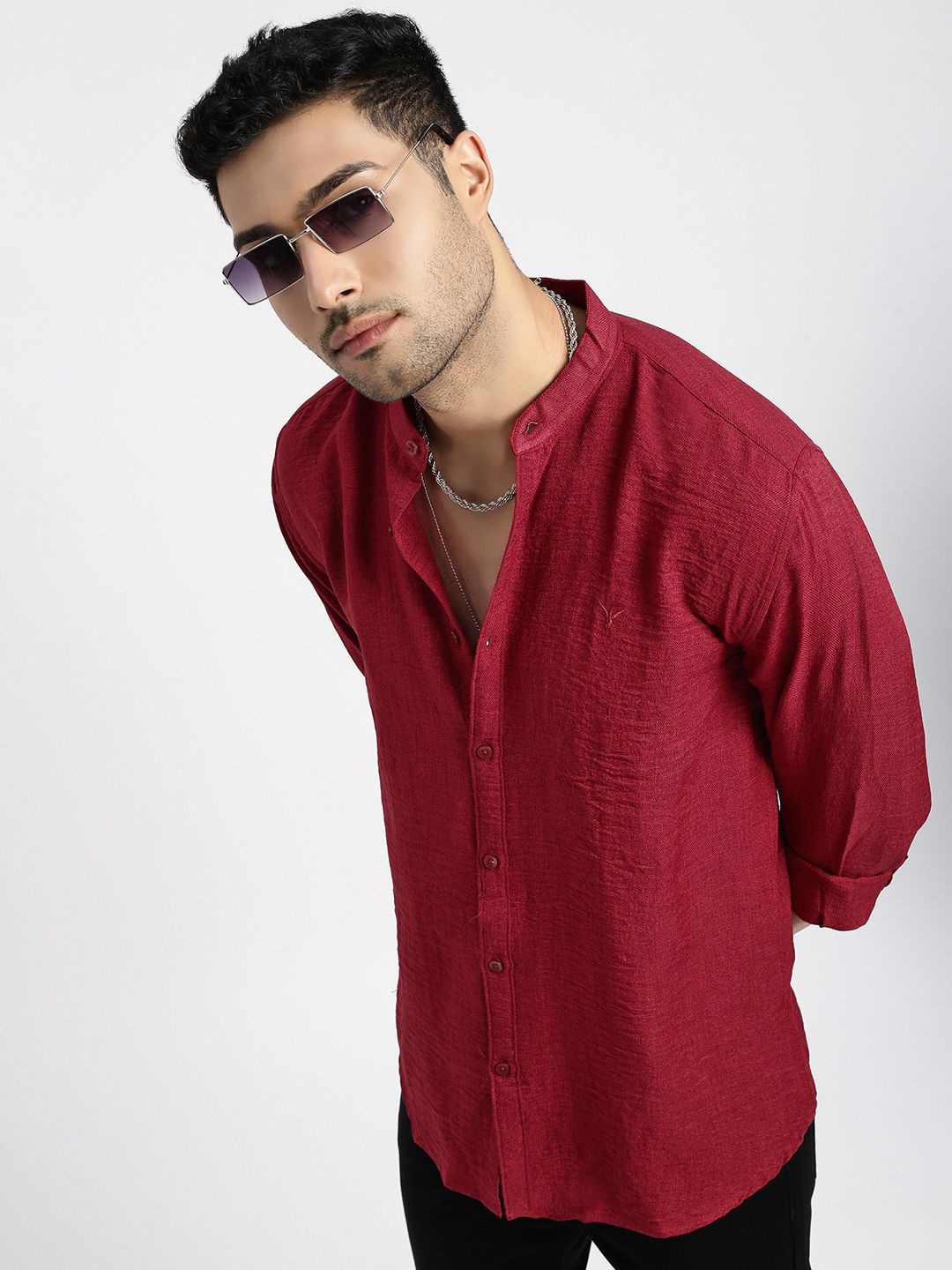 

SHOWOFF Men Standard Mandarin Collar Solid Cotton Slim Fit Casual Shirt, Red