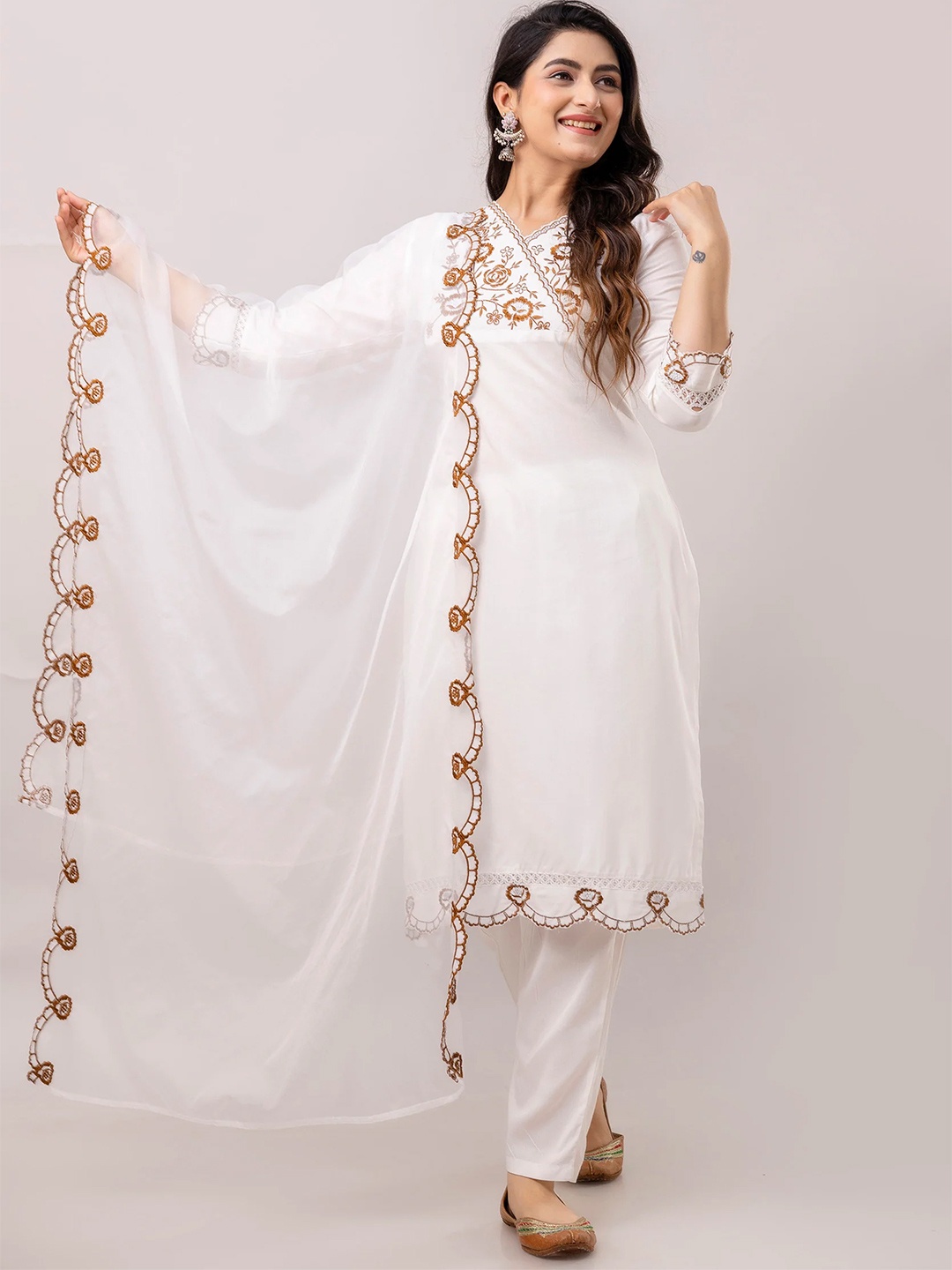 

FrionKandy Floral Embroidered Straight Kurta With Trousers & Dupatta, White